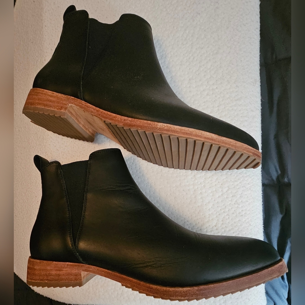 Nisolo Black Leather Chelsea Ankle Boots with Tan Wood Heel